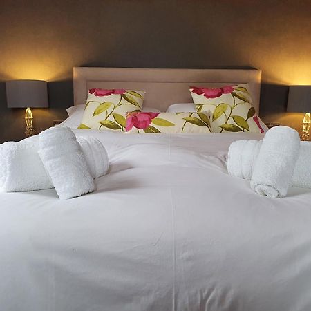 มาร์ลีย์ เฮาส์ เบด แอนด์ เบรกฟาสต์ Bed & Breakfast Winfrith Newburgh ภายนอก รูปภาพ