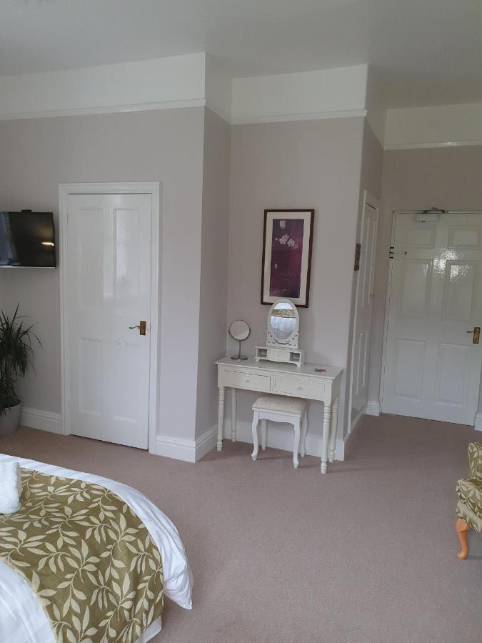มาร์ลีย์ เฮาส์ เบด แอนด์ เบรกฟาสต์ Bed & Breakfast Winfrith Newburgh ภายนอก รูปภาพ